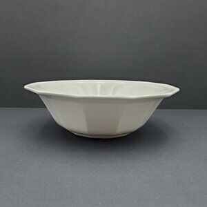 Pfaltzgraff Heritage White Round 9" Vegetable Serving Bowl Multisided Salad Bowl